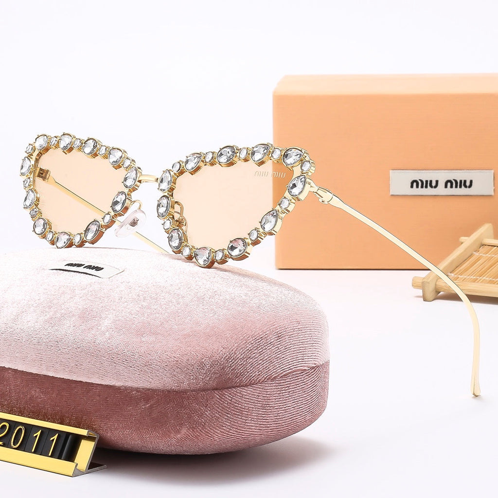 Luxury Eyewear: Elevate Your Style with Exquisite Craftsmanship-107